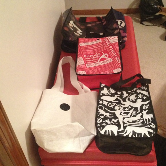 Lululemon Bundle 4 bags all different patterns