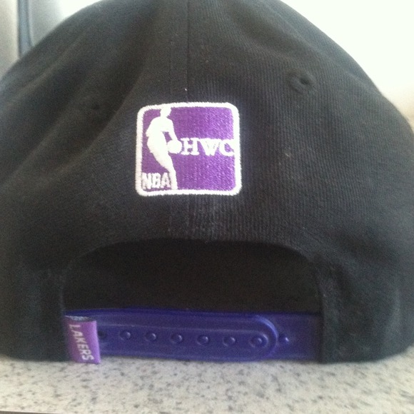 Lakers SnapBack - Picture 2 of 3