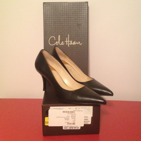 Cole Haan "Fiona" Black Leather Pumps