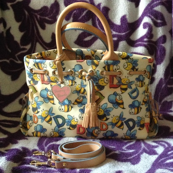 Authentic Dooney & Bourke Bee Bag