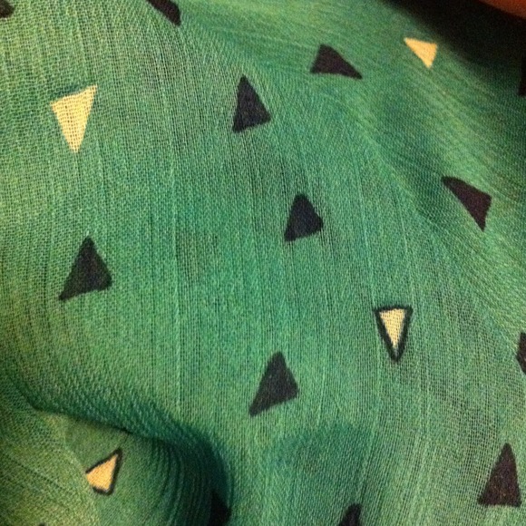 🔴SOLD🔴Chic light blue blouse🎀 - Picture 2 of 2