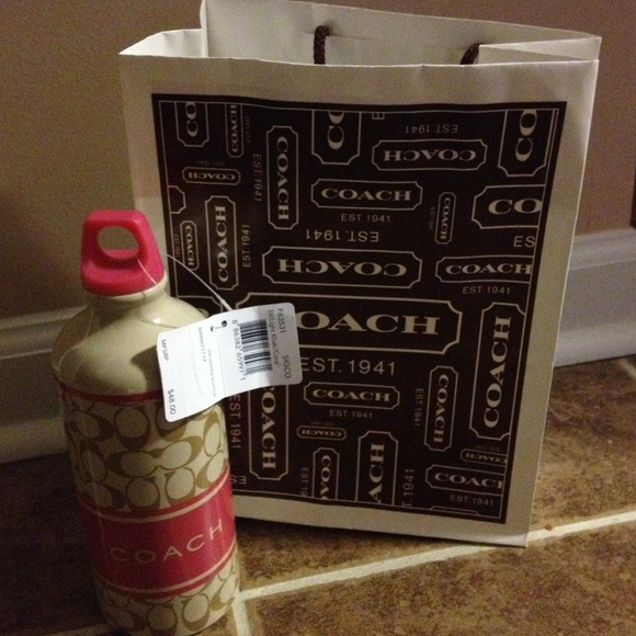 Coach Sis Water Bottle. 🚫Trades 👎