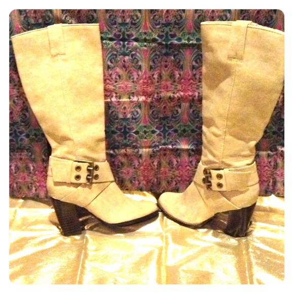 Tan Swede Buckle Boots