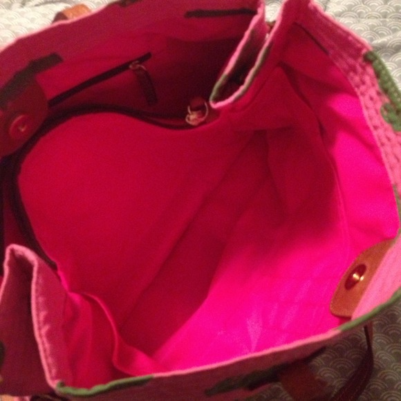 Dooney & Bourke Tote! - Picture 2 of 4