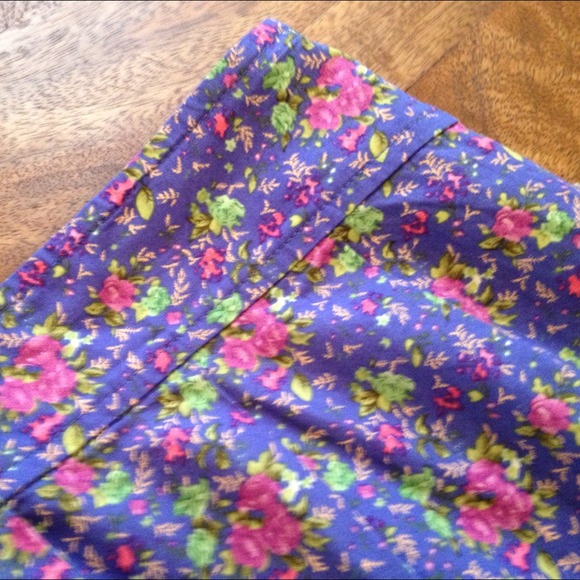 BUNDLED! β€ kimchi blue (uo) β’ floral skirt - Picture 2 of 4