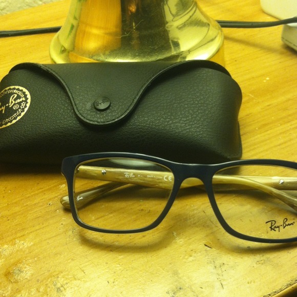 Ray-Ban Glasses w/ case