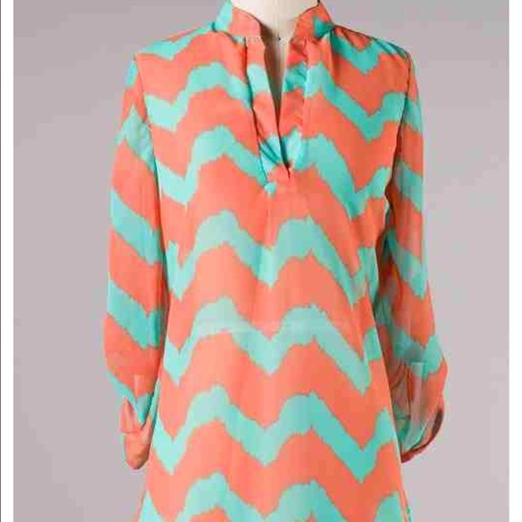 ❌❌SOLD❌❌Mint and Coral Chevron Top