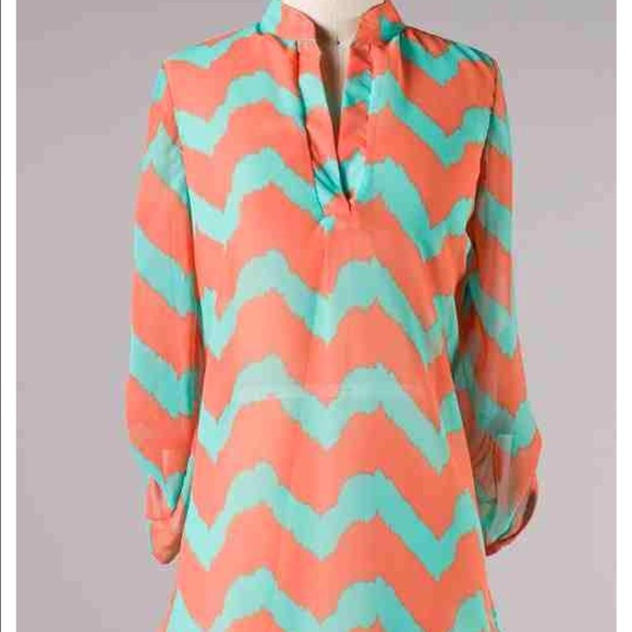 ❌❌SOLD❌❌Mint and Coral Chevron Top