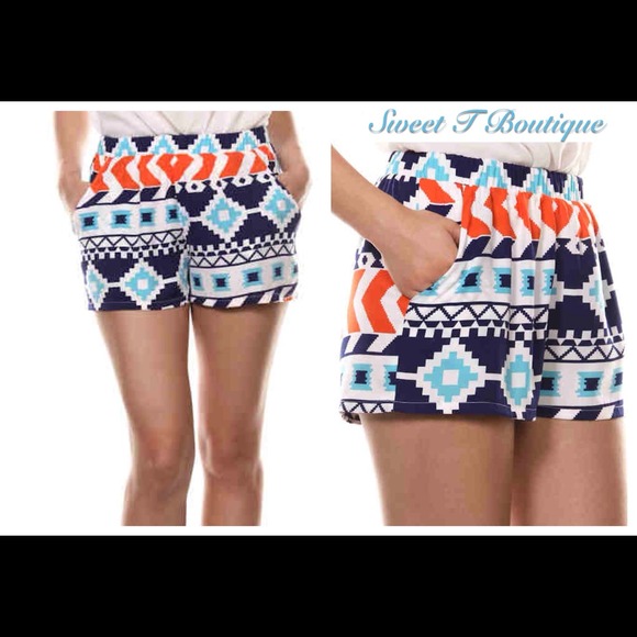 ❌❌SOLD❌❌Aztec Print Shorts