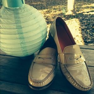 Sale! 🎉🎉 Cole hann sz9 Alexa loafers. Patent!