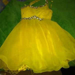 2012 yellow one side strap prom dress
