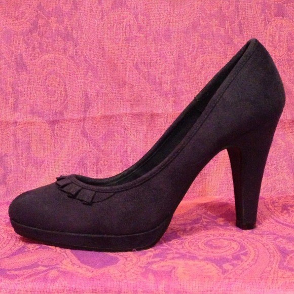 Flirty Ruffle-Detail, Deep Navy Heels