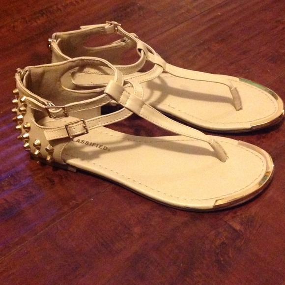 Shoes - Summer sandals with studs.