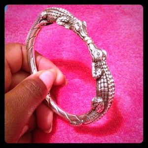 Kissing Gators Hinged Bangle