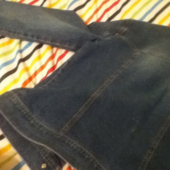 Jean jacket - Picture 3 of 4