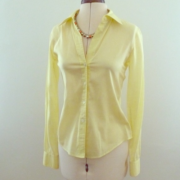 **Markdown** Button down Shirt in Pale Yellow
