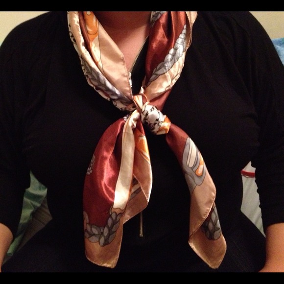 A cute hardcore scarf for someone daring!!