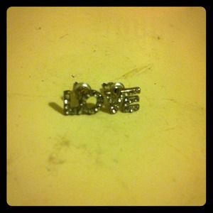 (Fake) Diamond "LOVE" Earrings