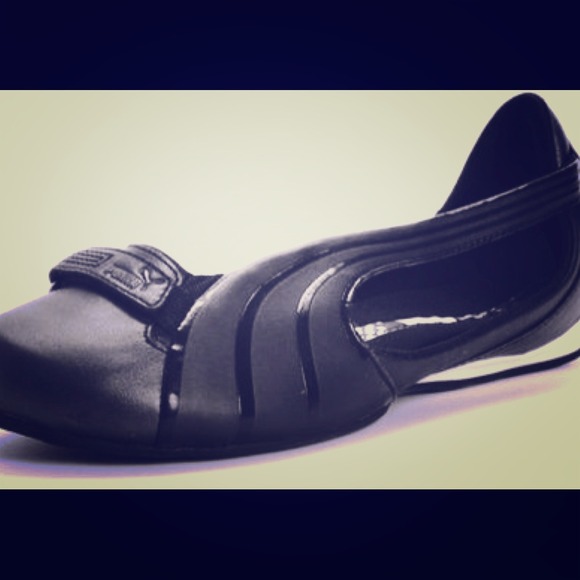 Puma flats