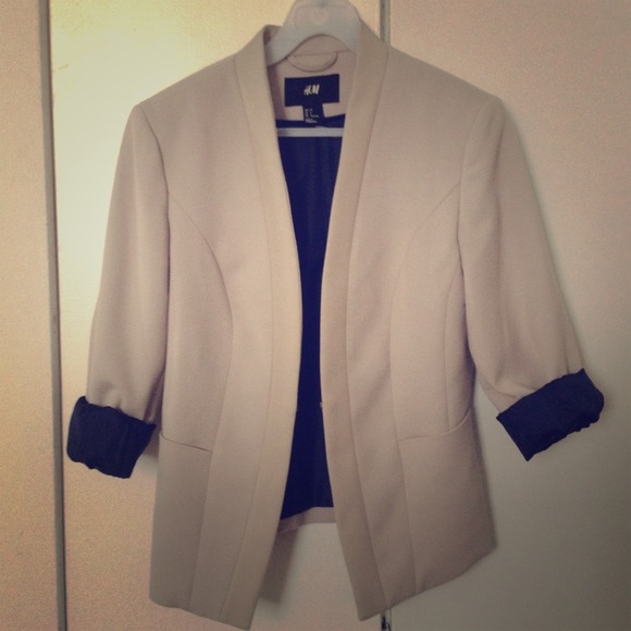 🚫Reserved🚫 Cream colored Blazer