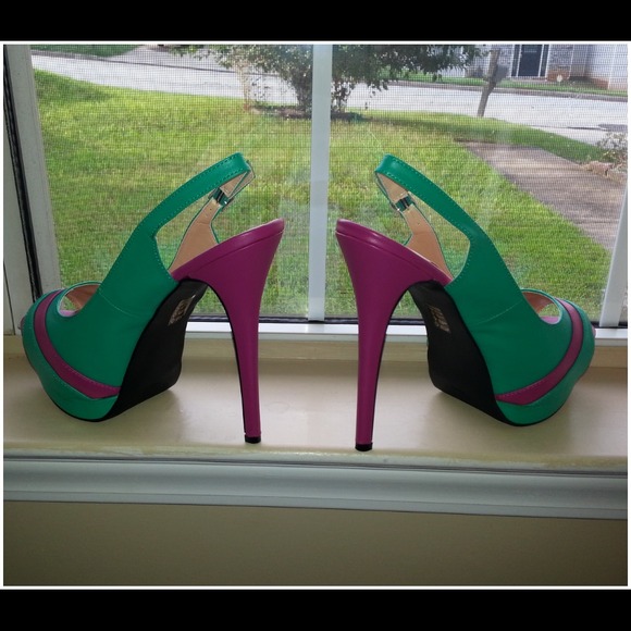 Summer Wedge & More... Bea Slingback Pump. - Picture 3 of 4