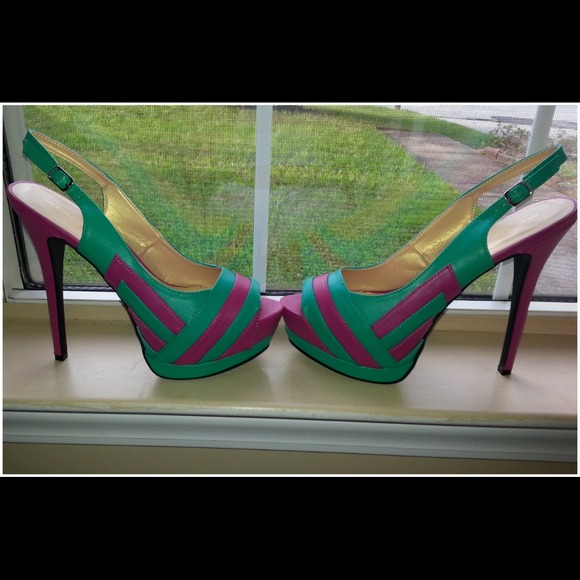 Summer Wedge & More... Bea Slingback Pump. - Picture 4 of 4