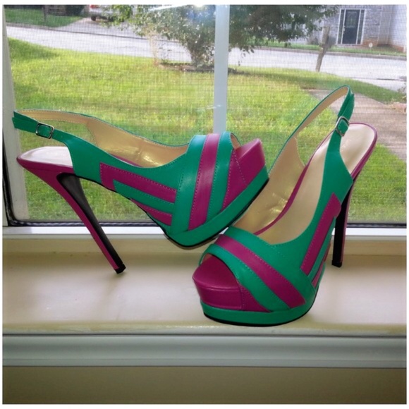 Summer Wedge & More... Bea Slingback Pump. - Picture 2 of 4