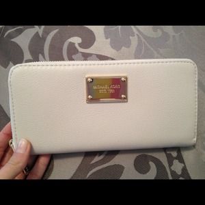Authentic Michael Kors Leather Wallet