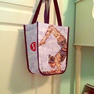 Lululemon bag