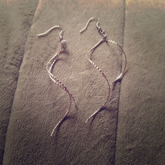 💜Silver spiral earrings! 💜