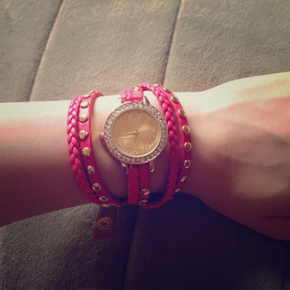 💎💎wrap around watch!!💎💎