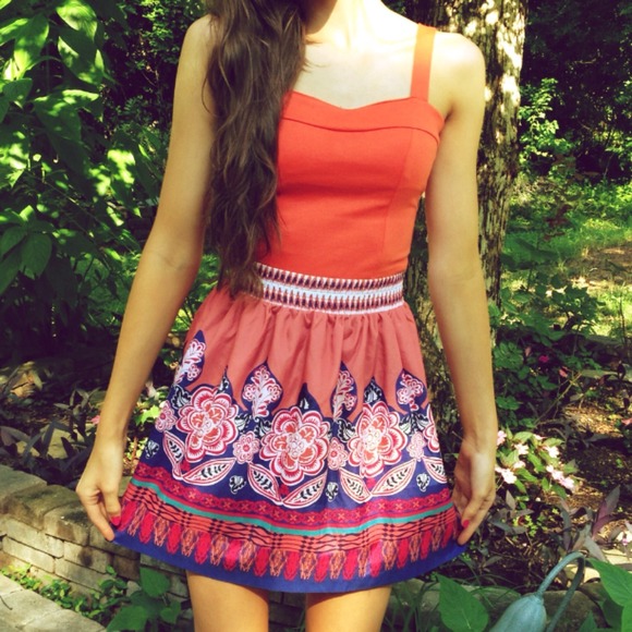 ❤️SOLD❤️ New! Forever 21 Flirty Floral Peach Skirt - Picture 2 of 3