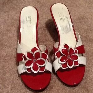 Fun red and white flower shoes!