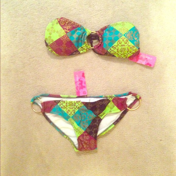 💢SOLD IN BUNDLE💢Bikini Set