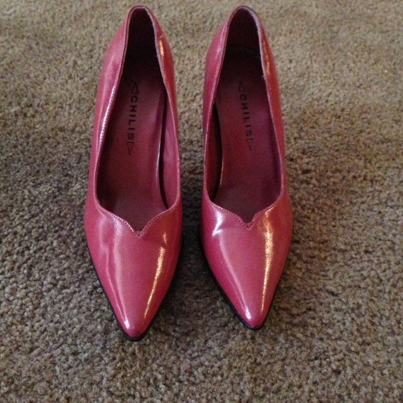 SOLD!!!! PRICE HAS BEEN REDUCED! 👠👠