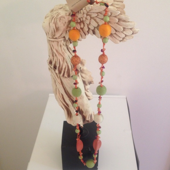 Beautiful beaded handmade necklace brand new