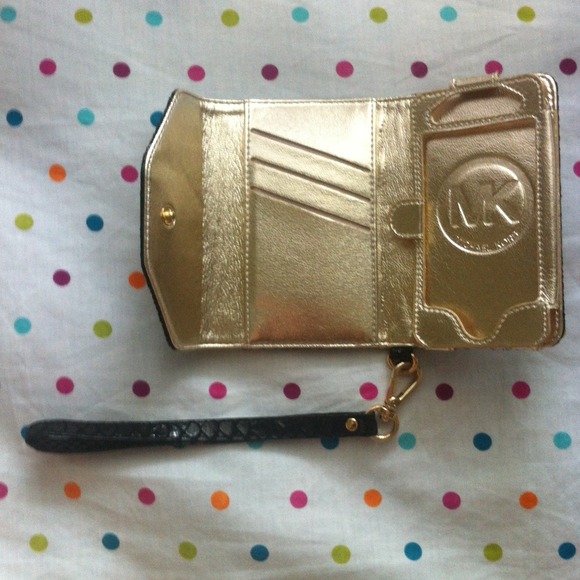 Michael Kors iPhone 4/4s clutch - Picture 2 of 2