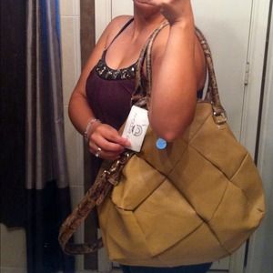 Extra pix of BIG BUDDHA purse....NWT