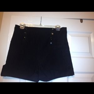 High waist shorts size L