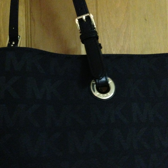 SOLD❤Michael kors bag - Picture 2 of 4
