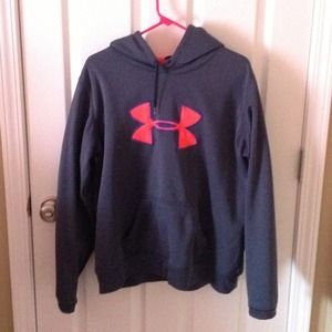 Under armor sweat shirt