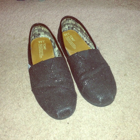 Sparkly black toms.