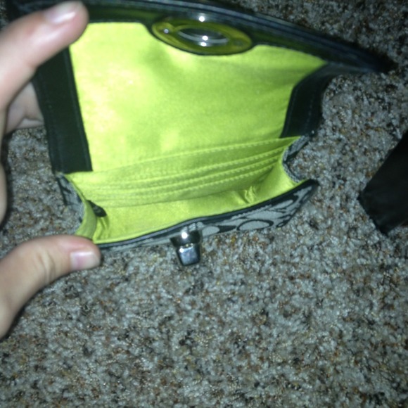 Authentic Coach wallet - Picture 3 of 3