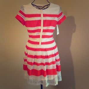 Strip lace dress