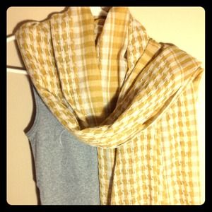 Yellow houndstooth scarf