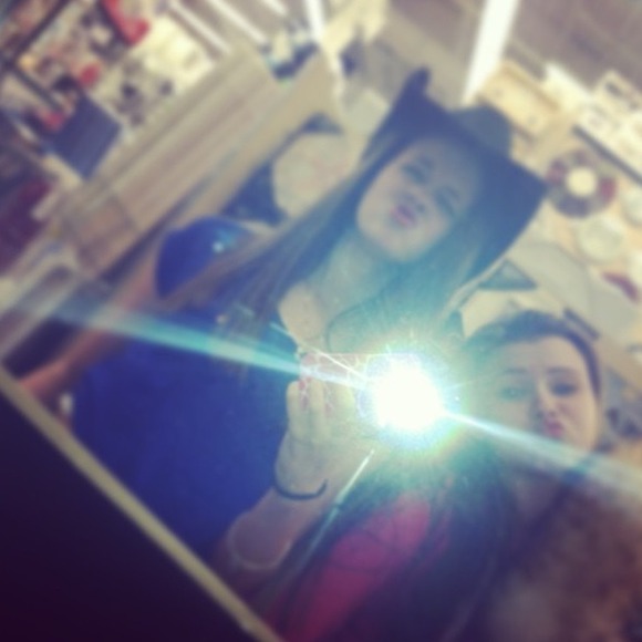 Meet The Seller!☺💖 - Picture 1 of 1