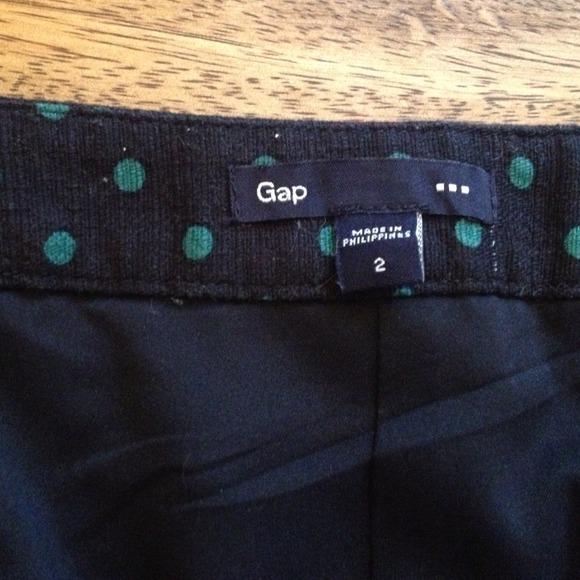 BUNDLED! 💙 GAP Polka Dot Pencil Skirt - Picture 2 of 4