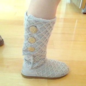 Crochet knit uggs