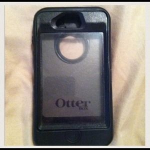 Black Otter Box 4/4s