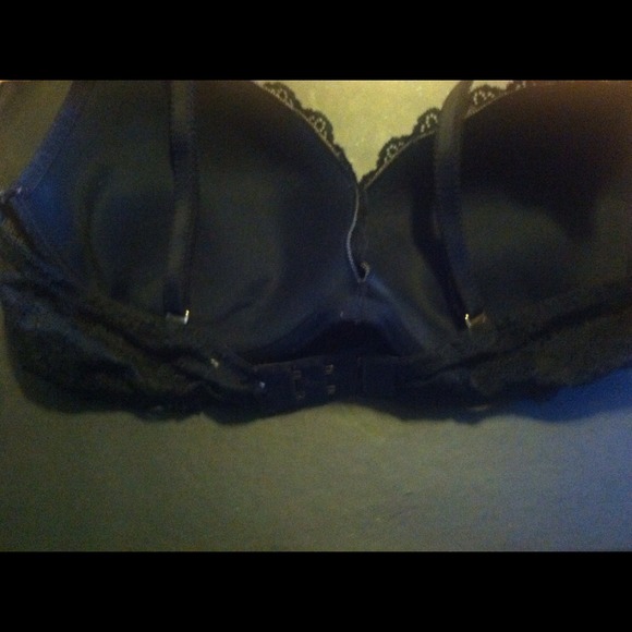SOLD 💖Victoria Secret Bra - Barely Worn💖 - Picture 2 of 4